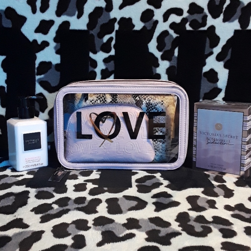 NWT Love Backstage Nested Trio Case